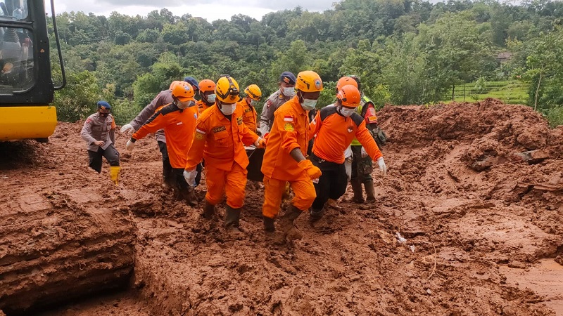 Update Longsor Nganjuk, Tim SAR Gabungan Temukan 5 Korban 