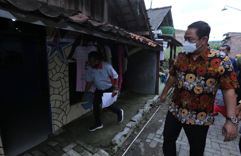 title Hendi Targetkan 1.641 Bedah Rumah Tak Layak Huni di Kota Semarang Hendi Targetkan 1.641 Bedah Rumah Tak Layak Huni di Kota Semarang