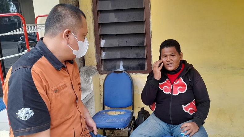 title Warga Jatim Kena Copet di Medan, Polsek Sunggal Bantu Ongkos Pulang Warga Jatim Kena Copet di Medan, Polsek Sunggal Bantu Ongkos Pulang