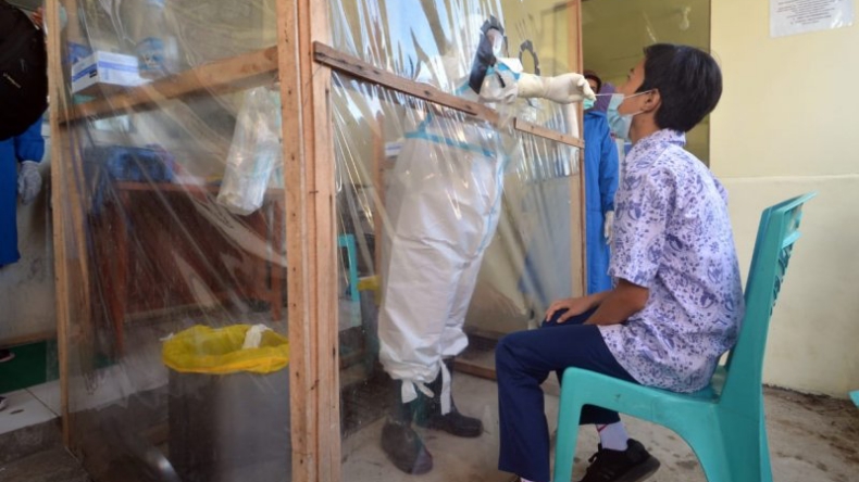 2 Guru Positif Covid, 128 Siswa SMP Negeri 10 Padang Dites Swab