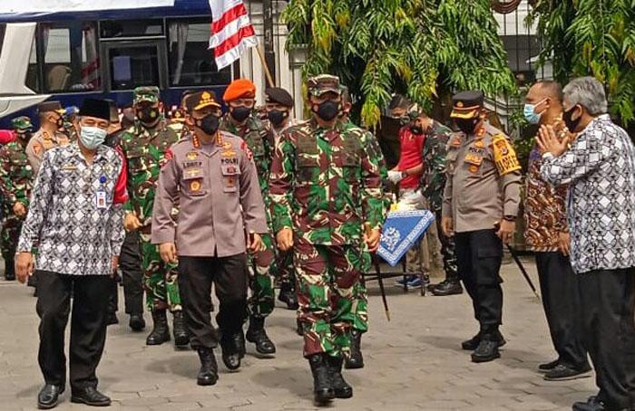 title Tinjau Posko PPKM di Sleman, Panglima dan Kapolri Apresiasi Kebersamaan Tangani Covid-19 Tinjau Posko PPKM di Sleman, Panglima dan Kapolri Apresiasi Kebersamaan Tangani Covid-19
