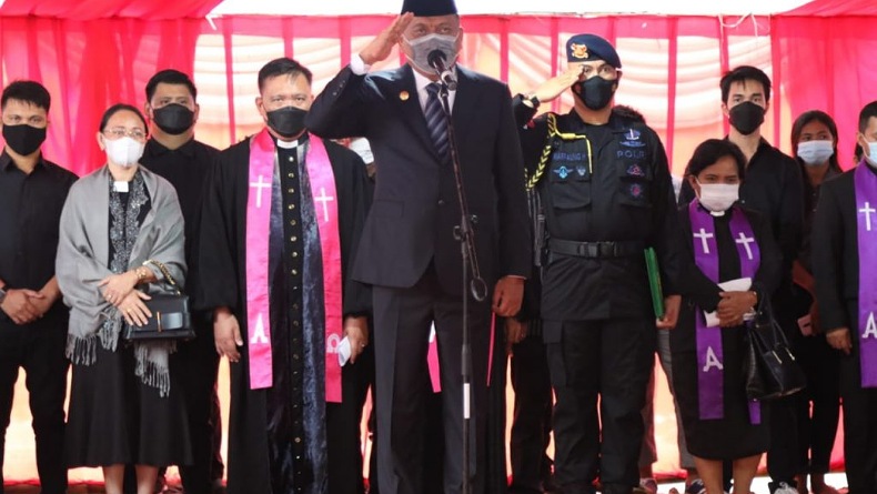 Gubernur Olly Dondokambey Doakan Keluarga Mendiang SHS Tabah dan Sabar