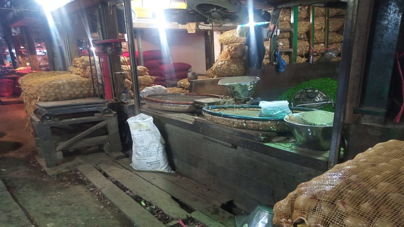 Pembunuhan Sadis di Pasar Caringin, Pelaku Berdarah Dingin Tusuk 14 Kali Tubuh Korban