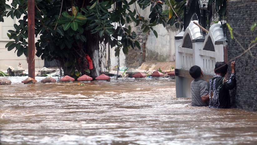 Kali Krukut Meluap, Permukiman Mewah di Cilandak Kebanjiran - Bagian 4