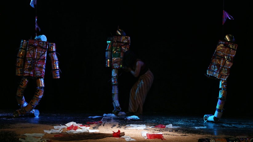 Aktor Teater Api Indonesia Bercerita tentang Keserakahan Toean Markoen - Bagian 4