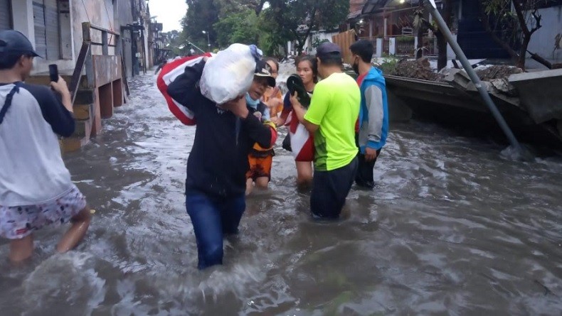 Air Kali Sabi Meluap, Perumahan Taman Cibodas Tangerang Banjir