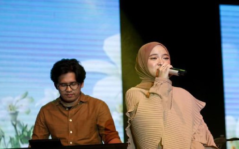 title Nissa Sabyan-Ayus Dikabarkan Selingkuh, Begini Kata Netizen Nissa Sabyan-Ayus Dikabarkan Selingkuh, Begini Kata Netizen
