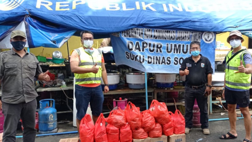 Bantu Korban Banjir Jakarta, Bank Mandiri Kirim 1.000 Paket Nasi Bungkus  - Bagian 1