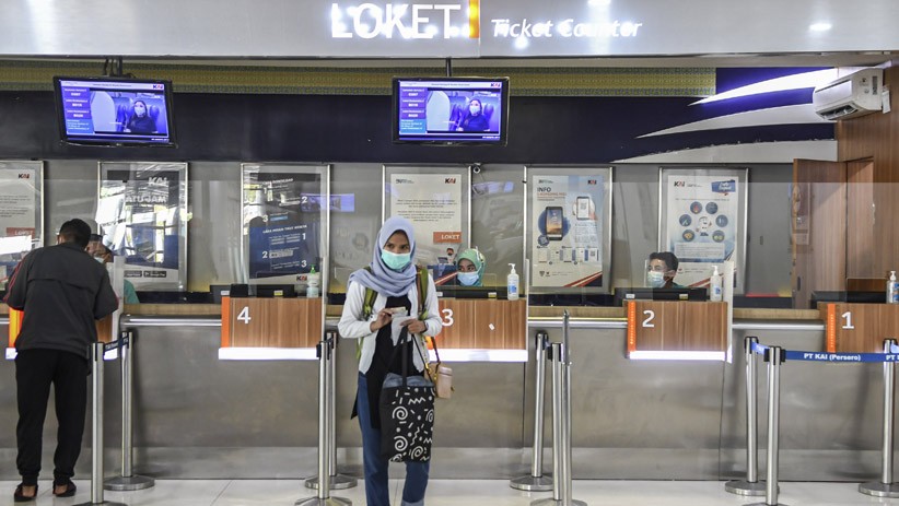 Suasana Stasiun Pasar Senen setelah Pembatalan Perjalanan Kereta Jarak Jauh - Bagian 3
