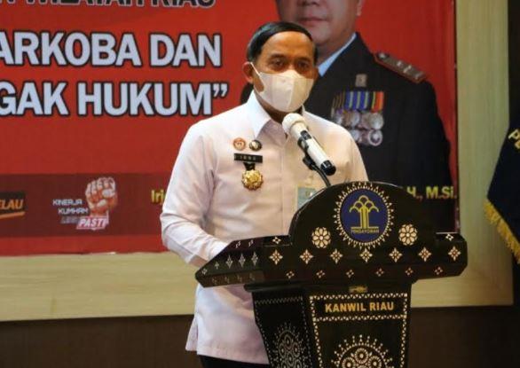title 17 Sipir di Riau Dipecat karena Terlibat Narkoba, 6 Orang Ditahan di Nusakambangan 17 Sipir di Riau Dipecat karena Terlibat Narkoba, 6 Orang Ditahan di Nusakambangan