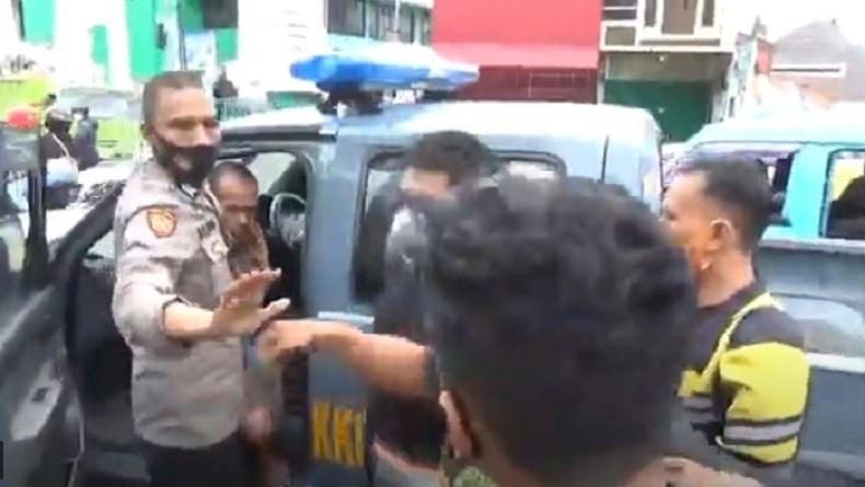 Jambret HP Driver Ojol di Makassar, Pelaku Nyaris Tewas Diamuk Massa