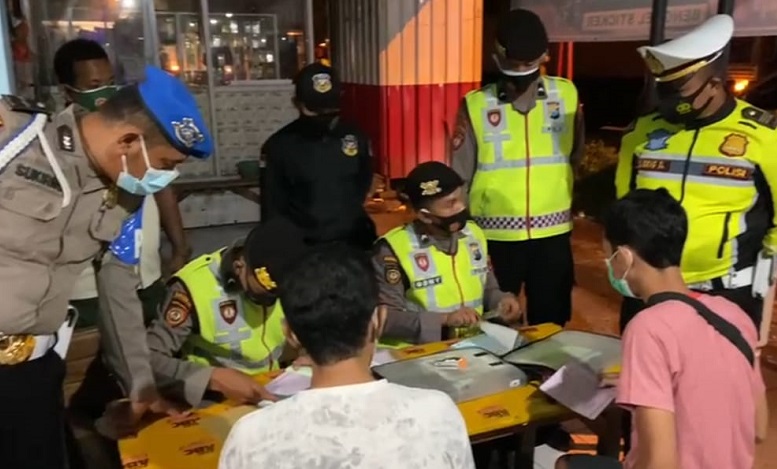 title Hari Terakhir PPKM Mikro, Satgas Covid-19 Sidoarjo Gencar Operasi Yustisi Hari Terakhir PPKM Mikro, Satgas Covid-19 Sidoarjo Gencar Operasi Yustisi