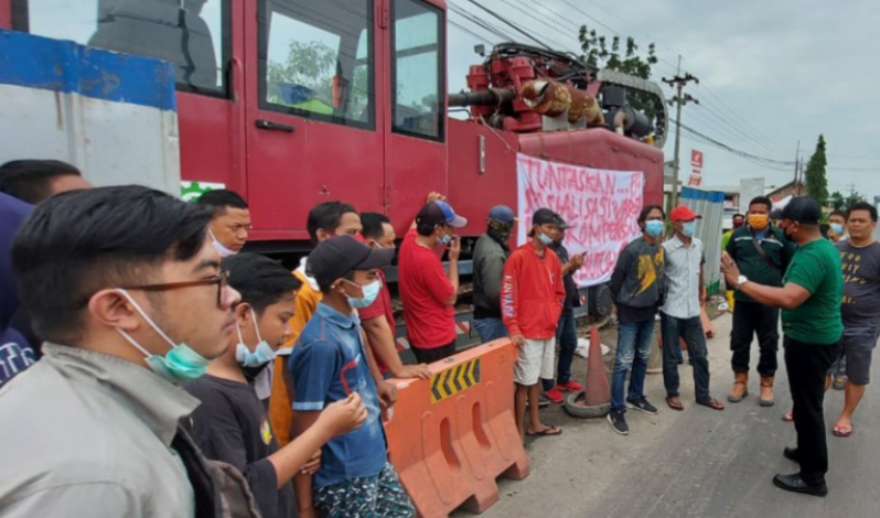 Warga Gresik Tolak Proyek Pemasangan Pipa PDAM, Ini Penyebabnya