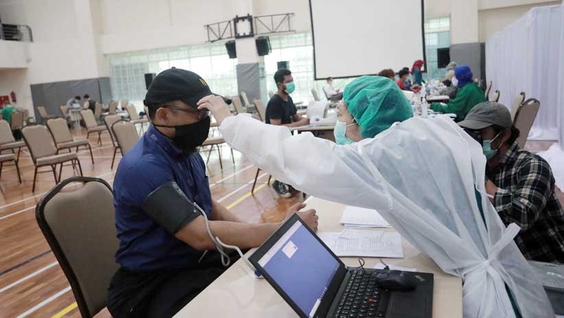 Penyidik Senior KPK Novel Baswedan Disuntik Vaksin Covid-19 - Bagian 3