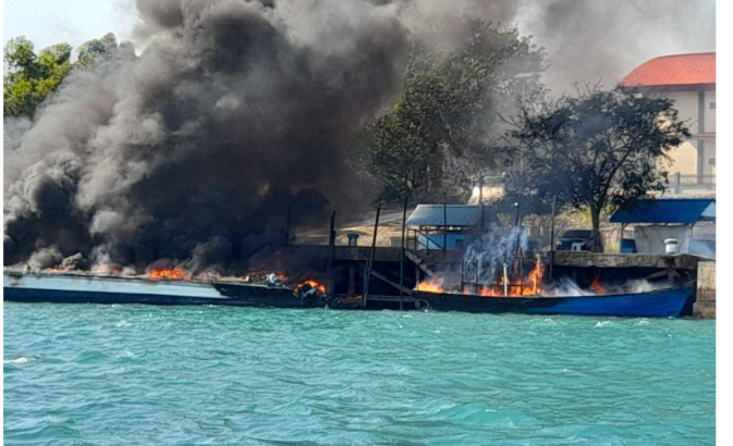 Gegara Puntung Rokok, 4 Kapal Sitaan Bea Cukai Batam Terbakar