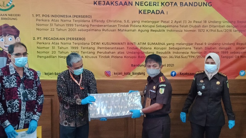 Kejari Kota Bandung Kembalikan Rp9,6 Miliar Hasil Korupsi ke PT Pos dan Pegadaian