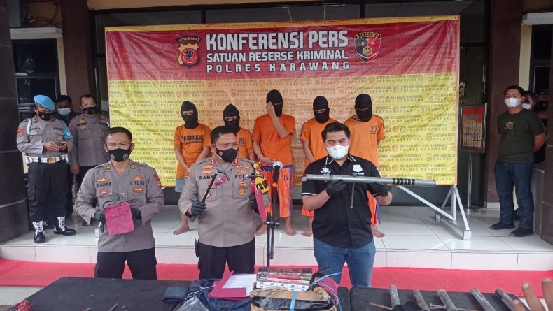 5 Perampok Spesialis Minimarket di Karawang Diringkus, 3 Ditembak
