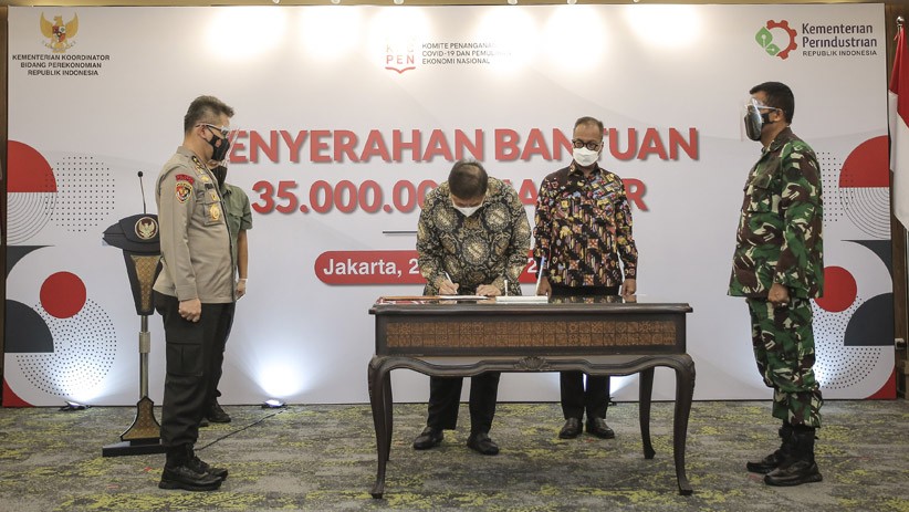 Pemerintah Serahkan Bantuan 35 Juta Masker kepada TNI - Polri - Bagian 2