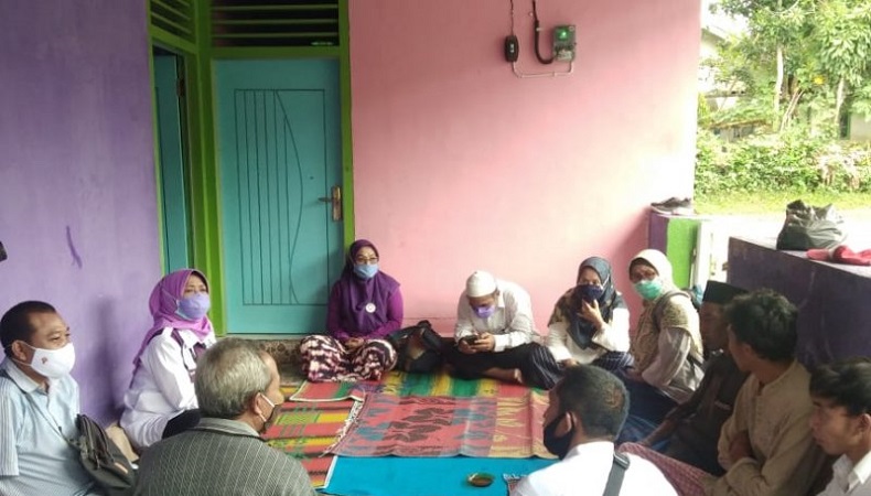 title Keluarga 4 IRT yang Jadi Terdakwa Perusakan Pabrik Tembakau Minta Perlindungan LPSK Keluarga 4 IRT yang Jadi Terdakwa Perusakan Pabrik Tembakau Minta Perlindungan LPSK
