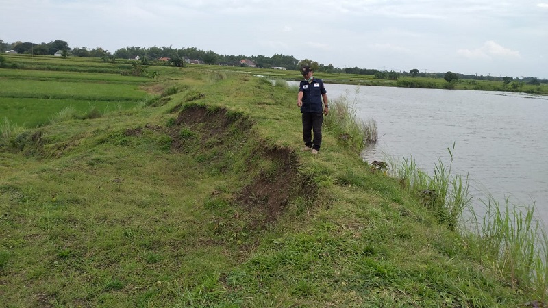 Tanggul Waduk Mojomanis di Lamongan Bergeser 100 Meter