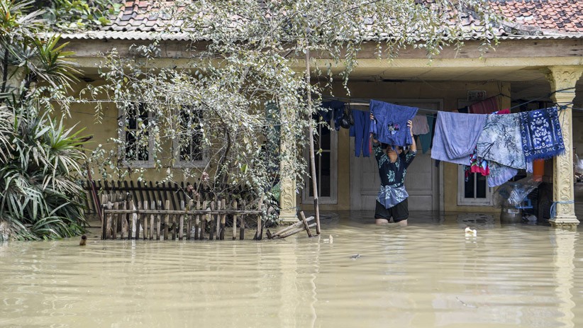 Banjir Masih Rendam Karawang, Ketinggian Air 30-100 Sentimeter - Bagian 2