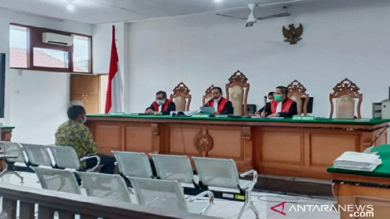 Kasus Korupsi, Dirut PDAM Tirta Tarum Karawang Dituntut 4 Tahun Penjara