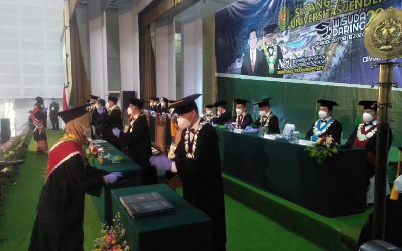 Menparekraf Sandiaga Uno Beri Kuliah Umum di Rangkaian Wisuda Virtual Unjani