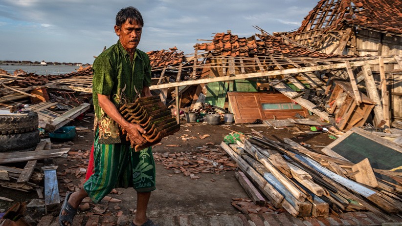 5 Rumah Roboh Dihantam Angin Puting Beliung di Demak - Bagian 1