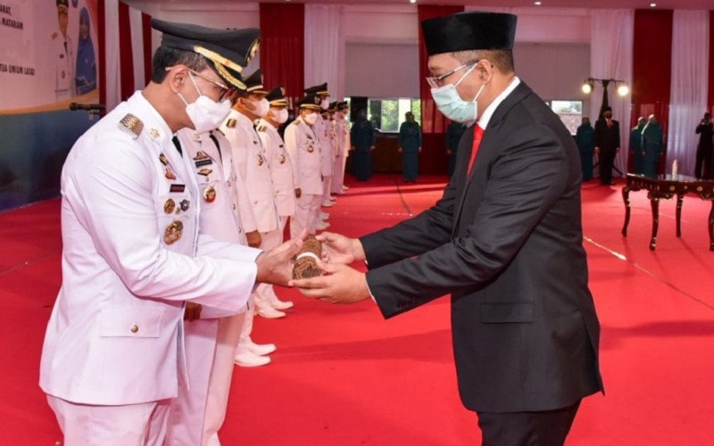 title Gubernur NTB Ingatkan Medsos Jadi Tantangan Bupati/Wali Kota, Ini Alasannya Gubernur NTB Ingatkan Medsos Jadi Tantangan Bupati/Wali Kota, Ini Alasannya