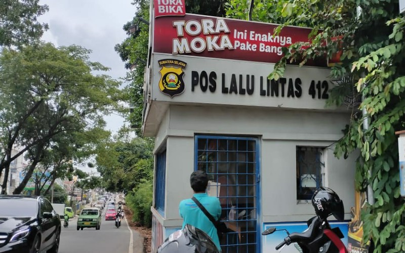  Pos Polisi Simpang Golf Palembang Dilempar Bom Molotov