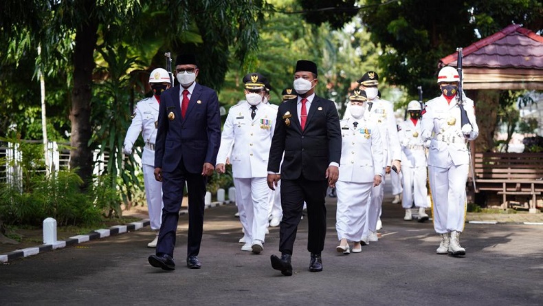 Ini Momen Kebersamaan Gubernur dan Wagub Sulsel dengan 11 Kepala Daerah Definitif