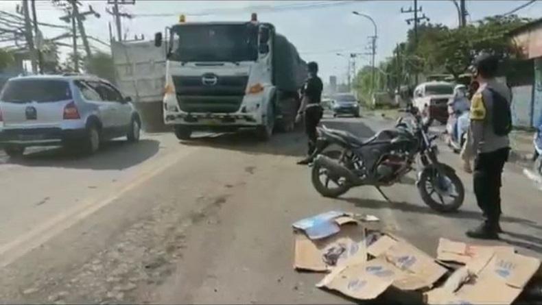 Hindari Gundukan Jalan, Buruh Pabrik Tewas Terlindas Truk di Jalur Pantura Gresik