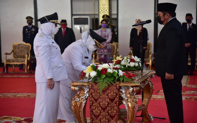 Jadi Kepala Daerah Perempuan Pertama di Sumatera, Ratna-Suwarti Akan ke Desa-Desa