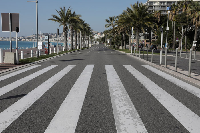 Lockdown Akhir Pekan, Kota Nice Prancis Lengang - Bagian 4