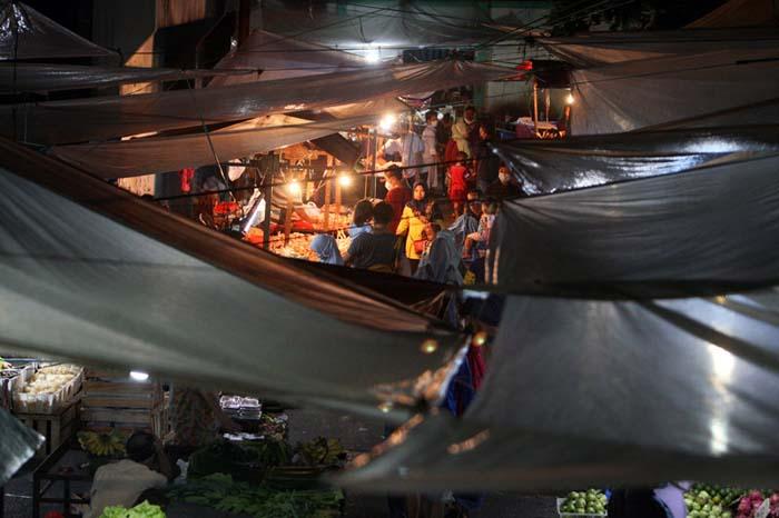 Dukung Pertumbuhan Ekonomi, PLN Jaga Pasokan Listrik ke Pasar Tradisional   - Bagian 3