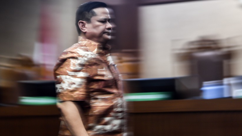 Ekspresi Irjen Napoleon Bonaparte Bantah Terima Suap dari Djoko Tjandra - Bagian 4