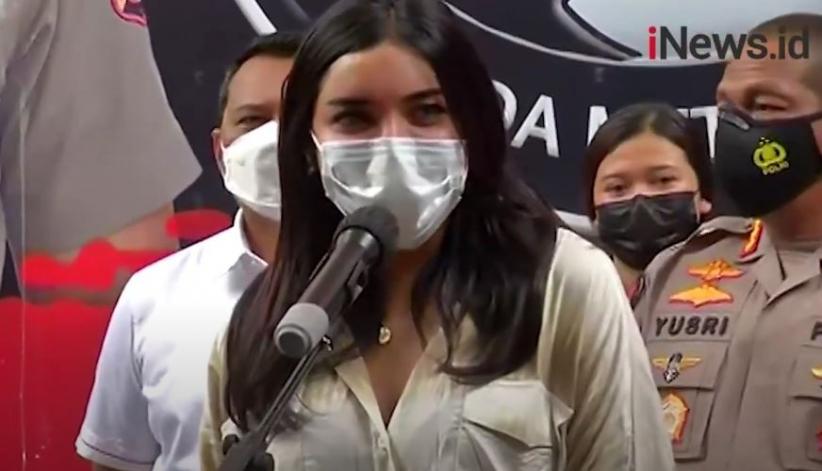 Video MiIlen Cyrus Mengaku Konsumsi Benzo Dapat Resep Dokter