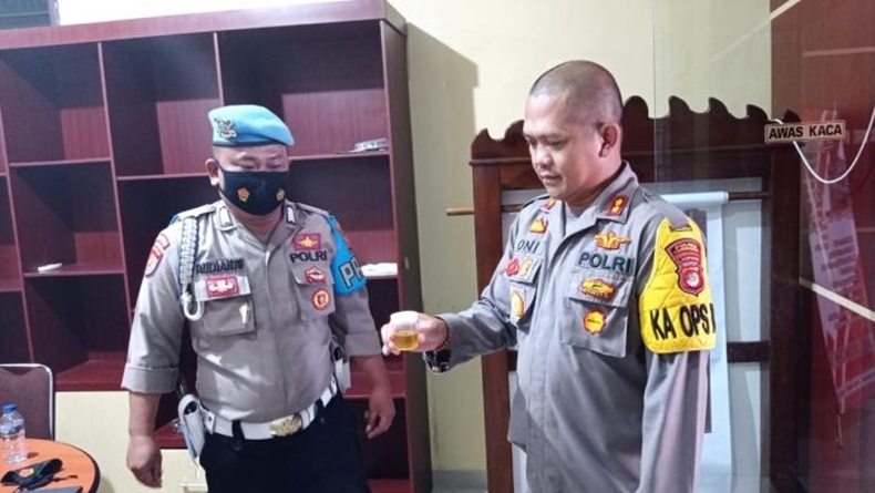 Kapolres Tanggamus Lampung Dites Urine, Apa Hasilnya?