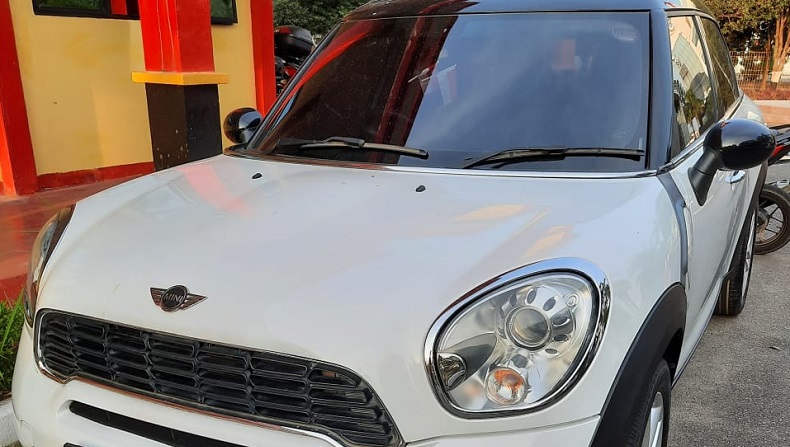 Kabur ke Makassar, Pelaku Penggelapan 3 Mobil Mewah di Batam Ditangkap Polisi