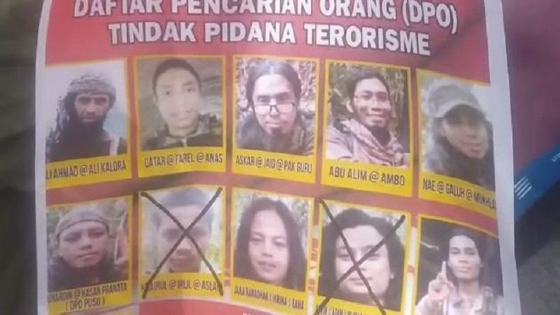 title Satgas TNI-Polri Sergap 4 Terduga Teroris MIT Poso saat Ambil Bahan Makanan dari Kurir Satgas TNI-Polri Sergap 4 Terduga Teroris MIT Poso saat Ambil Bahan Makanan dari Kurir