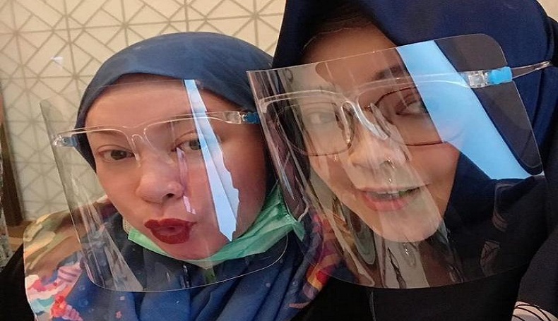 Rina Gunawan Meninggal, Melly Goeslaw: Nanti Ketemu Deui di Ditu Nya Rin!