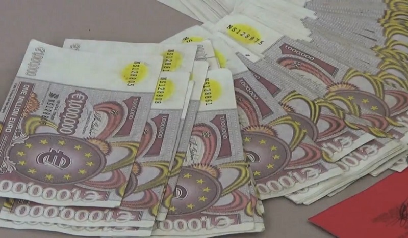 Tangkap Pengedar Uang Asing Palsu, Polisi Amankan Euro Senilai Rp1,7 Triliun    