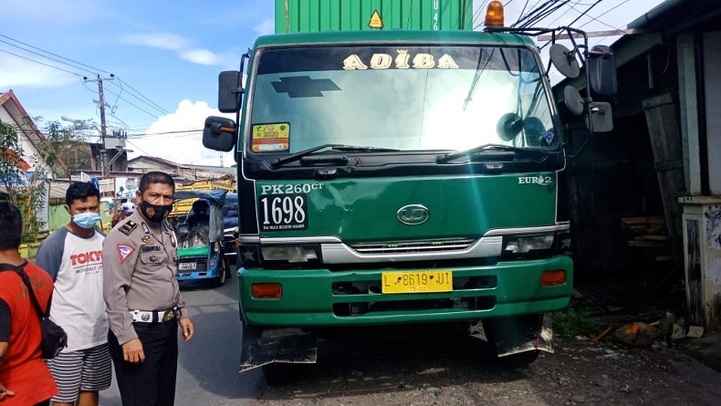 Anggota Brimob Polda Sulsel Tewas Dilindas Truk Tronton