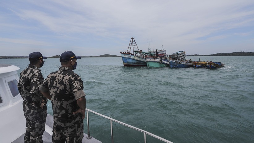 Penampakan 10 Kapal Asing Ditenggelamkan setelah Curi Ikan di Perairan Indonesia - Bagian 2