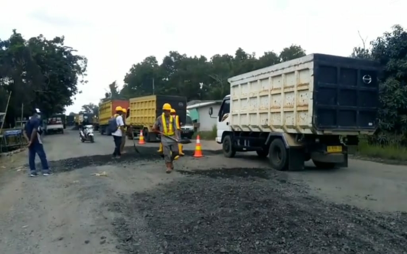 Jalan Gubernur Syarkawi Kalsel Direncanakan Buka Tutup untuk Percepatan Perbaikan