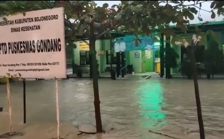 Banjir Bandang Terjang 3 Desa di Bojonegoro, 368 Rumah Terendam Air dan Lumpur 