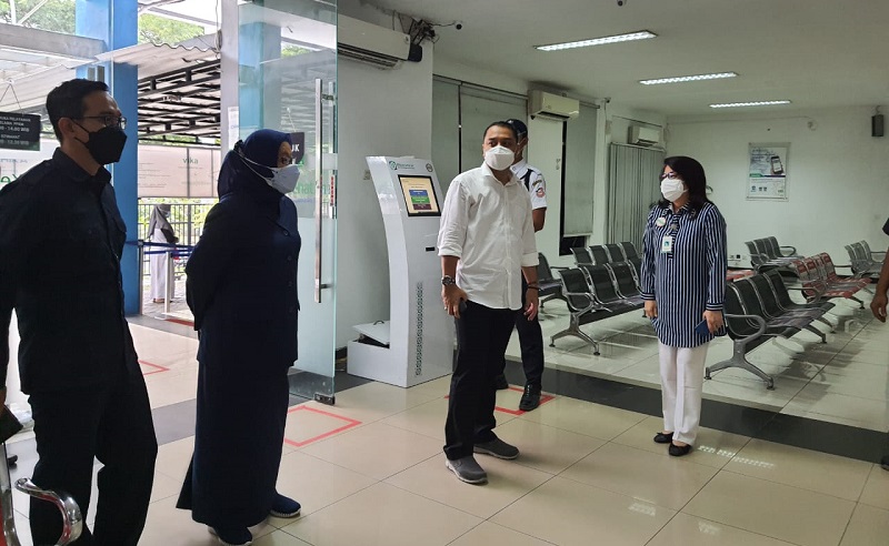 title Pemkot Surabaya Tanggung Beban BPJS Warga yang Berhenti Bekerja  Pemkot Surabaya Tanggung Beban BPJS Warga yang Berhenti Bekerja