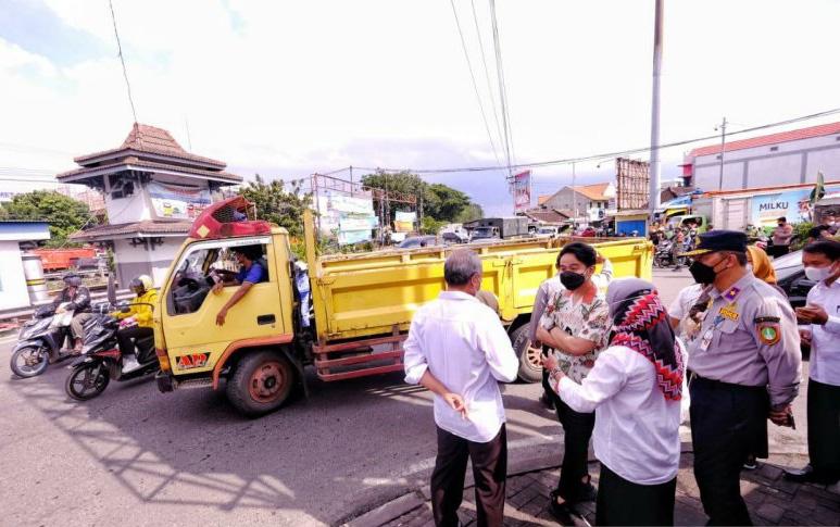 Gibran Ingin Pembangunan Rel Layang Palang Joglo Segera Dieksekusi