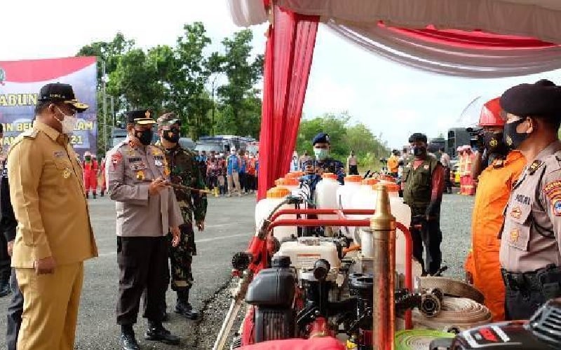 Perangi Karhutla, Kapolda Kalsel: Tak Ada Tawar-menawar, Melanggar Hukum Akan Ditindak
