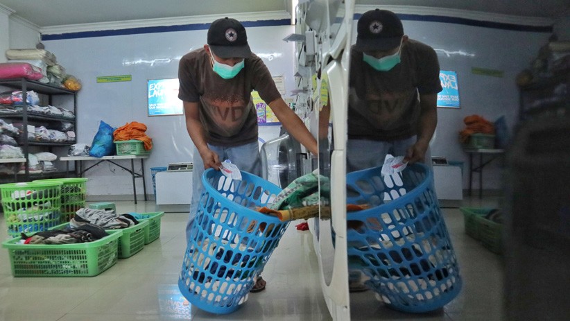 Musim Hujan, Jasa Laundry Pakaian Banjir Orderan - Bagian 3